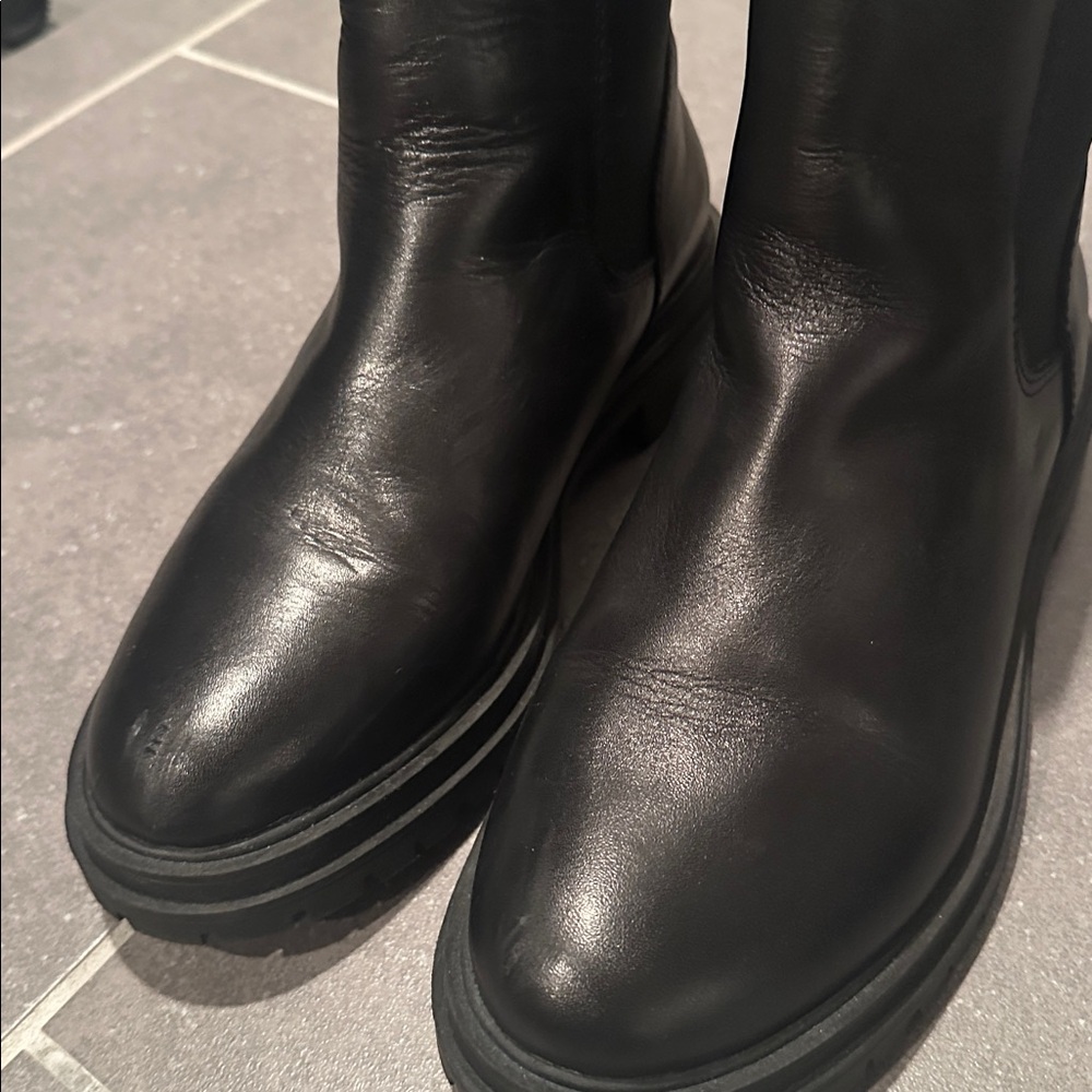 Madewell Chelsea Leather Boots - Picture 8 of 8